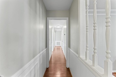 Offered by Diane Maxwell .... Great 3 bed 2 bath home on a - photo 17