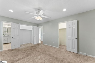Offered by Diane Maxwell .... Great 3 bed 2 bath home on a - photo 18