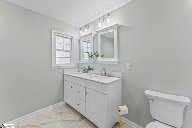 Offered by Diane Maxwell .... Great 3 bed 2 bath home on a - photo 21
