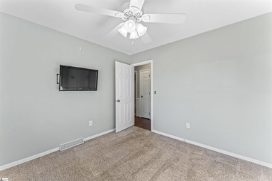 Offered by Diane Maxwell .... Great 3 bed 2 bath home on a - photo 23