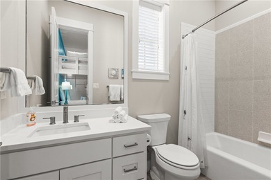 Welcome to this beautifully designed Fireside Park Cottage in - photo 9
