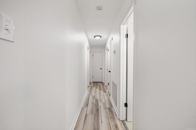 Beautifully remodeled 3 bedroom, 2 bathroom home offering 1,571 - photo 19