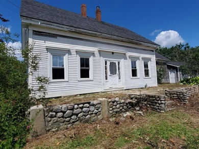 Searsport - Fixer upper - Antique Cape with a 3 Car Garage - photo 22