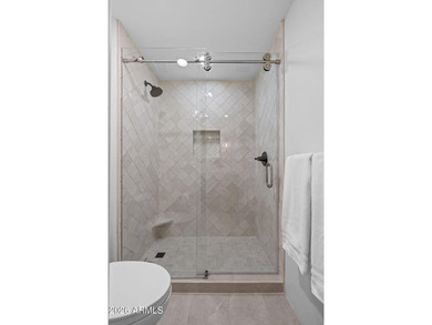 Completely remodeled from top to bottom, this Apache Cottage - photo 24