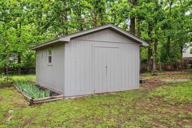 Beautifully remodeled 3 bedroom, 2 bathroom home offering 1,571 - photo 28