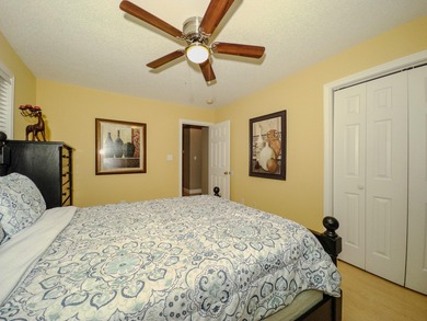 Charming 3-Bed, 3-Bath Cabin in Lake Cumberland Resort! A MUST - photo 19