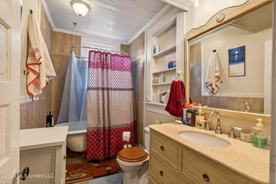 Charming 3 bedroom, 2 bath home. This property features original - photo 19