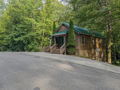 Charming 3-Bed, 3-Bath Cabin in Lake Cumberland Resort! A MUST - photo 35
