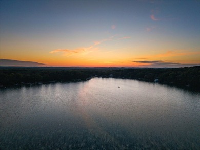 Create a lifetime of memories living the lake life on the - photo 4