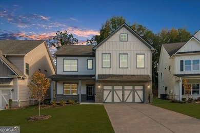 Lake Lanier Home For Sale in Flowery Branch Georgia