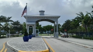 (private lake, pond, creek) Condo For Sale in Deerfield Beach Florida