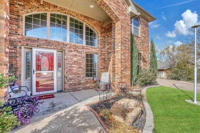 Absolutely beautiful custom built one owner home in great