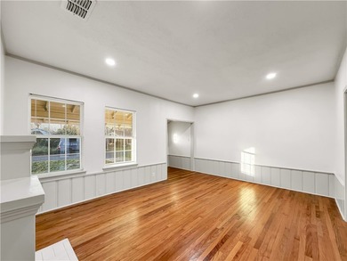 Charming, beautifully remodeled 2-bedroom, 1-bath, 1 car garage - photo 5