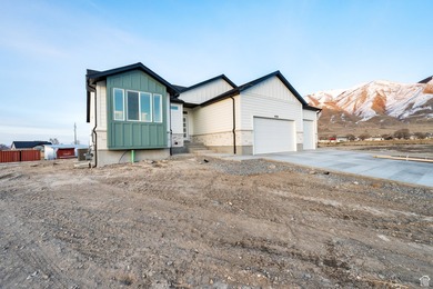 Great Salt Lake Home For Sale in Lake Point Utah