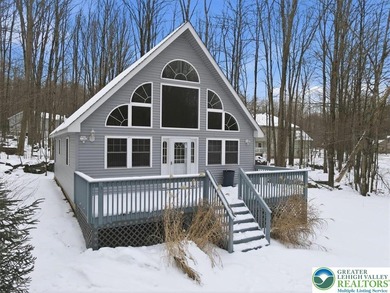 Arrowhead Lake Home For Sale in Coolbaugh Twp Pennsylvania