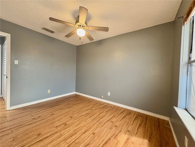 Welcome to this beautifully maintained 2-bedroom, 1.5-bath condo - photo 11