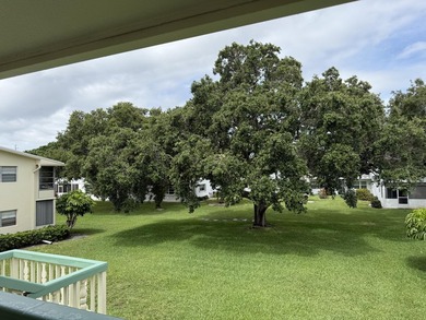 Charming one-bedroom, one-bathroom condominium located in - photo 14