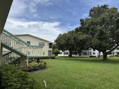 Charming one-bedroom, one-bathroom condominium located in - photo 15