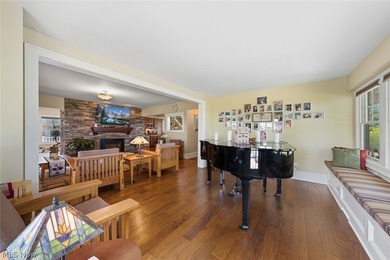 Welcome to 25021 Lakeview Drive, where the address truly speaks - photo 16