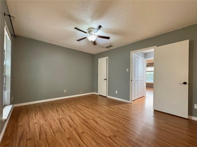 Welcome to this beautifully maintained 2-bedroom, 1.5-bath condo - photo 17