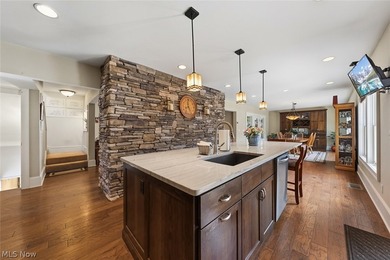 Welcome to 25021 Lakeview Drive, where the address truly speaks - photo 18