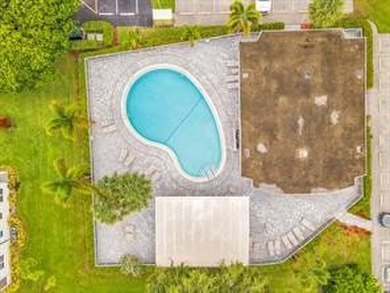 Charming one-bedroom, one-bathroom condominium located in - photo 20