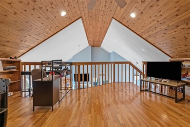Comfort, privacy and views - Interior Lake Living at Lake Keowee - photo 22