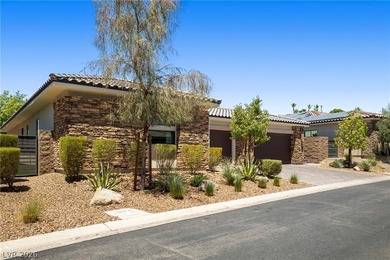 Luxury living at its finest! This beautifully upgraded home - photo 25