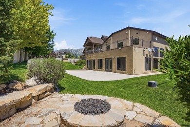 Experience resort-style living in this extraordinary Highland - photo 6