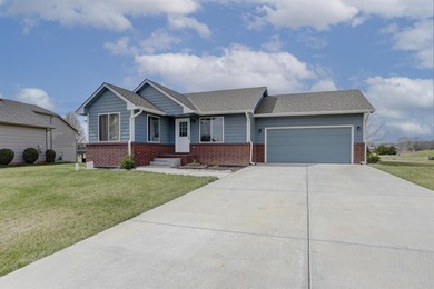 Golf course views, space to grow, and move-in ready comfort-this - photo 2