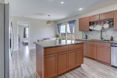 Golf course views, space to grow, and move-in ready comfort-this - photo 8