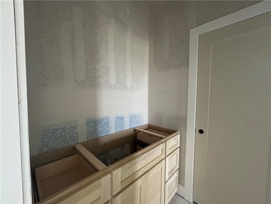 Another beautiful construction by Steve's Homes. In this well - photo 5