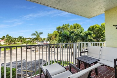 Islamorada Tropical Retreat! Rare 3-bedroom 2-bath split plan - photo 11