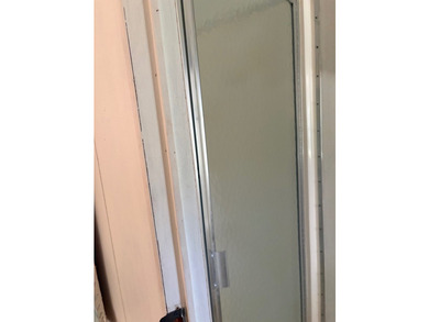 Beautifully kept, very clean mobile home has 2 bedrooms, 2 - photo 16