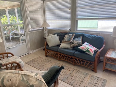Beautifully kept, very clean mobile home has 2 bedrooms, 2 - photo 18