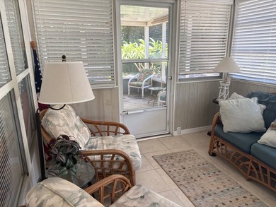 Beautifully kept, very clean mobile home has 2 bedrooms, 2 - photo 19
