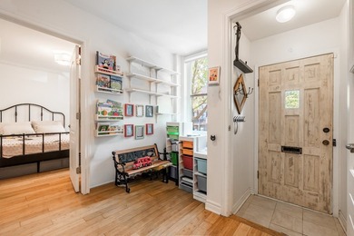 Magnifique condo de 2 chambres offrant un parfait melange de - photo 3