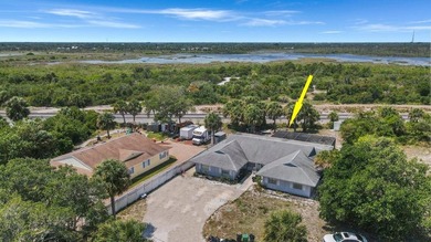 6/4 Duplex Income opportunity minutes from the beach! Unit A 3/2 - photo 2