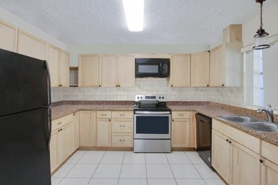 6/4 Duplex Income opportunity minutes from the beach! Unit A 3/2 - photo 5