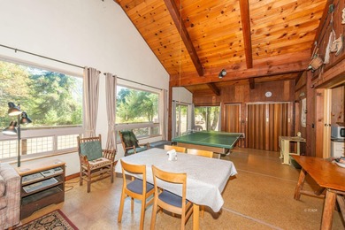 Step back in time with this classic 1940s vintage cabin - photo 6