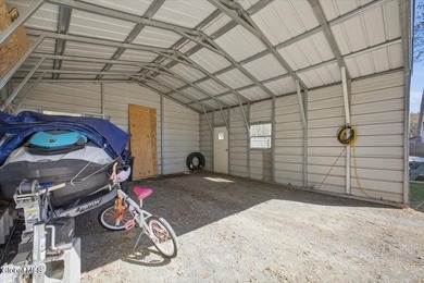 Come see this super cute home just around the corner from the - photo 29