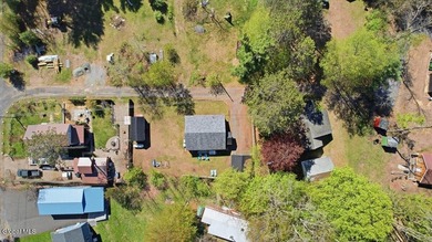 Come see this super cute home just around the corner from the - photo 34
