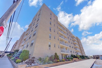 Spacious JR4 Apartment located in a OCEANFRONT BUILDING on The - photo 34