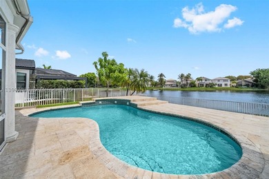 A statement in modern architecture, this stunning Miramar Estate - photo 48