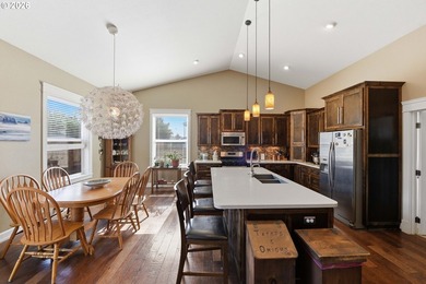 Gorgeous four-bedroom, two-bath home filled with natural light - photo 9
