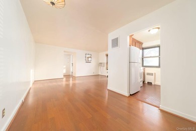 Welcome to 8 West Mill Drive, a beautifully maintained 1-bedroom - photo 11