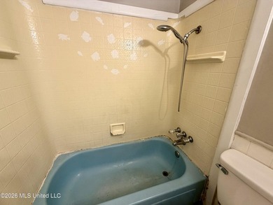 Investor Special ! Brick Home on a Slab. Your chance to do a - photo 14
