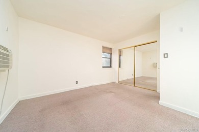 Welcome to 8 West Mill Drive, a beautifully maintained 1-bedroom - photo 14