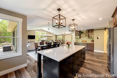 Escape to your own private retreat with this exceptional - photo 16