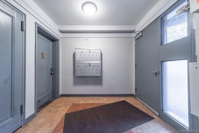 Welcome to 8 West Mill Drive, a beautifully maintained 1-bedroom - photo 17